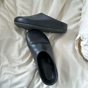 STUDIO NICHOLSON 37 minimalist mules slides